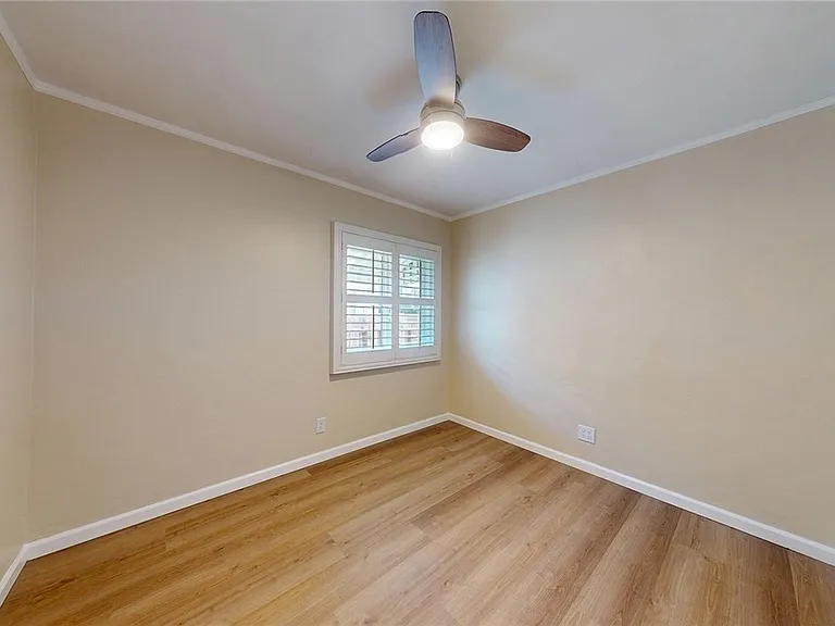 135 N Naomi St — Photo 30