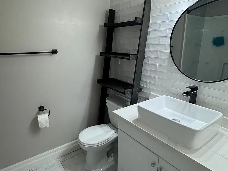 230 Clarke Rd #6 — Photo 11