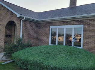 204 N Pine St, West Union, IA 52175