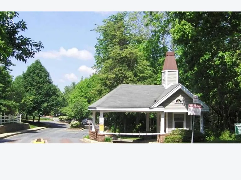 608 Squire Ln #H — Photo 8