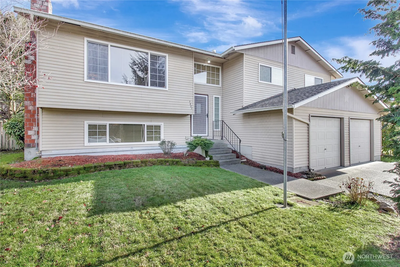 9805 62nd Drive NE photo 1