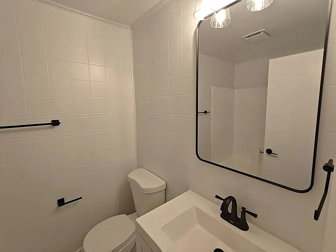 5290 Echo Ave — Photo 1