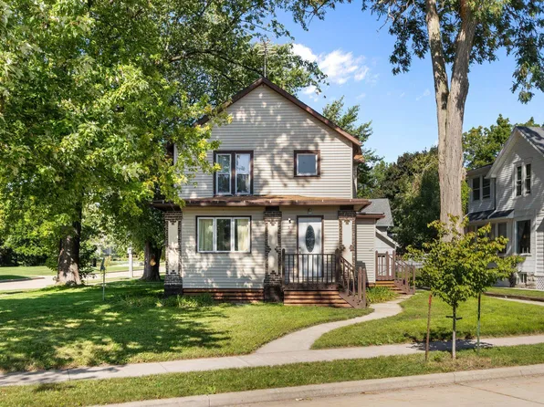 3 Eveline St, Oshkosh, WI 54901
