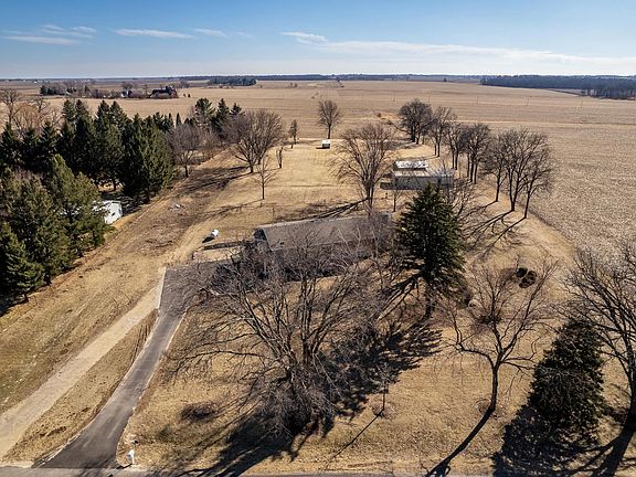3rd image of 8611 Huber Rd