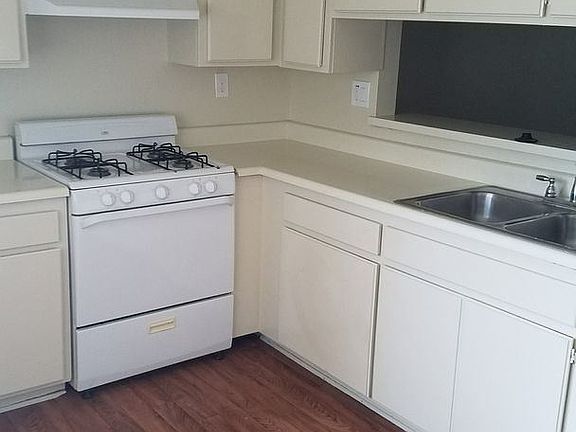 2nd image of 4776 W 132nd St #2