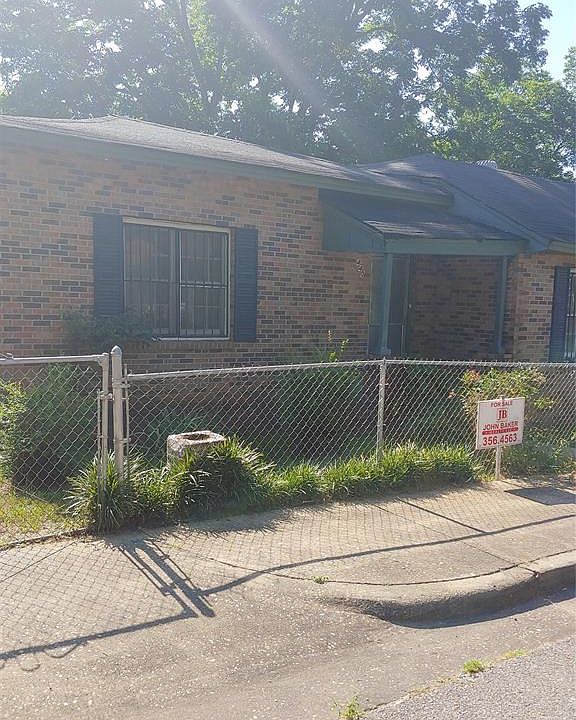 2nd image of 440 Godfrey St