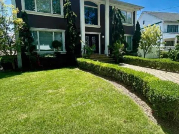 66 Pleasant Plains Ave, Staten Island, NY 10309