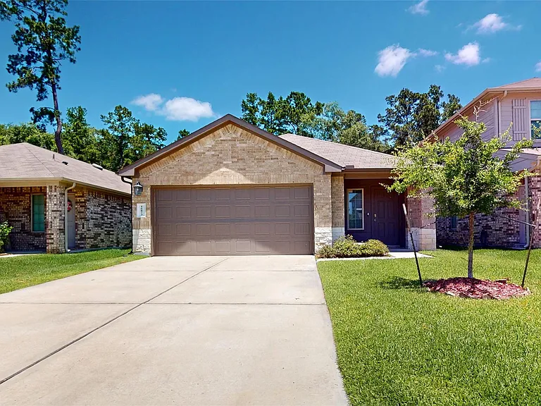 16873 Short Pines Dr — Photo 2