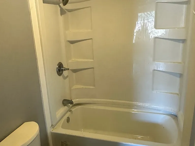 706 Graceland Ave — Photo 5