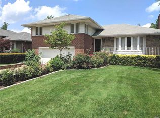 76 Marcus Ave, New Hyde Park, NY 11040