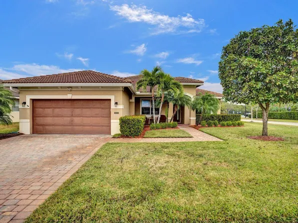 9393 Silent Oak Circle, Royal Palm Beach, FL 33411