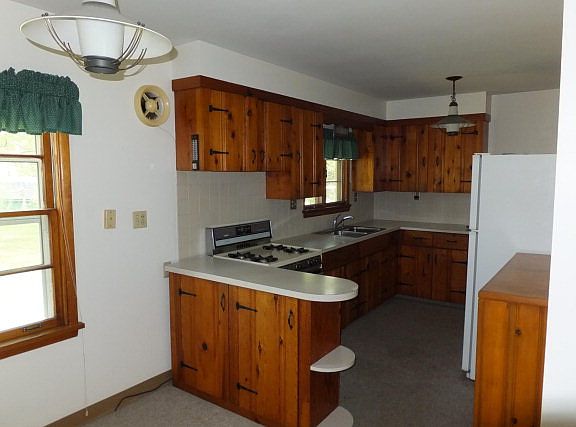 4th image of 1230 Franklin Ave