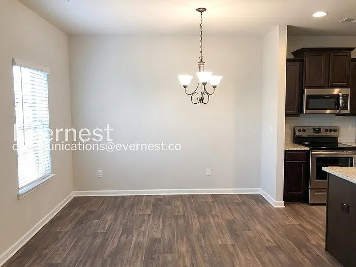 742 Galveston Way — Photo 4