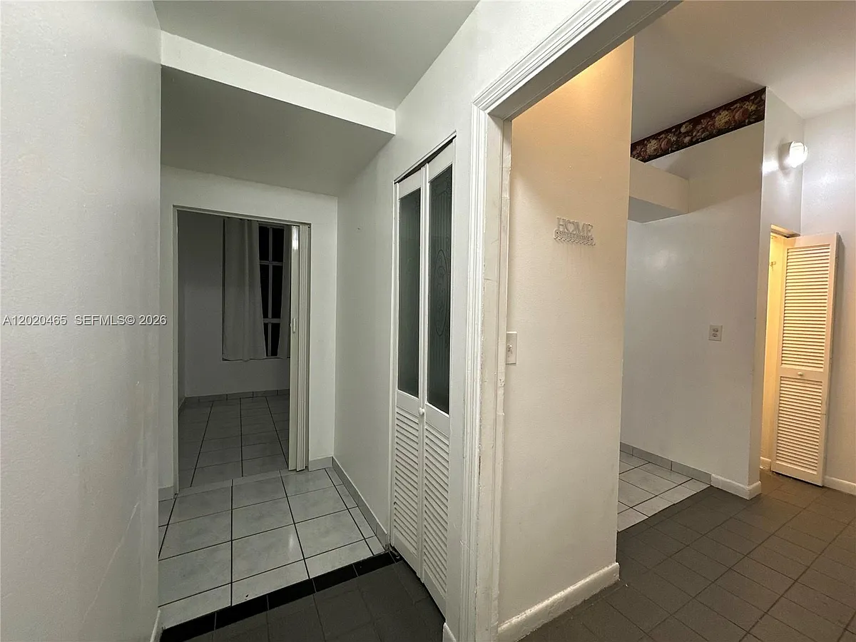 Building Photo - 7420 W 20th Ave #446