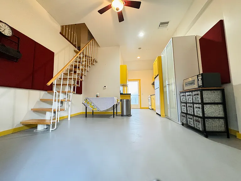 1815 Oak View Ln — Photo 25