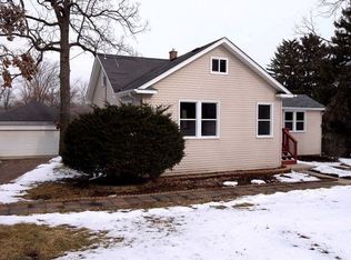 5052 South Rd, Gurnee, IL 60031