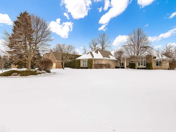 308 Fairway Ct #48, Saint Clair, MI 48079