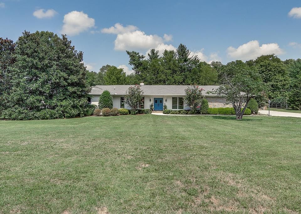 1st image of 2312 Candlewood Dr