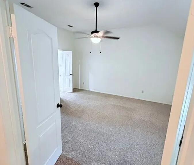 401 Moccasin Dr — Photo 29
