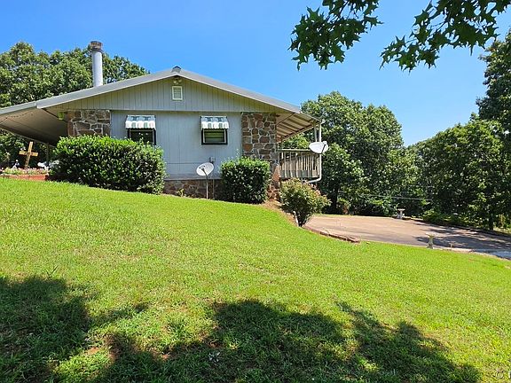 4th image of 405 Woodward Cir