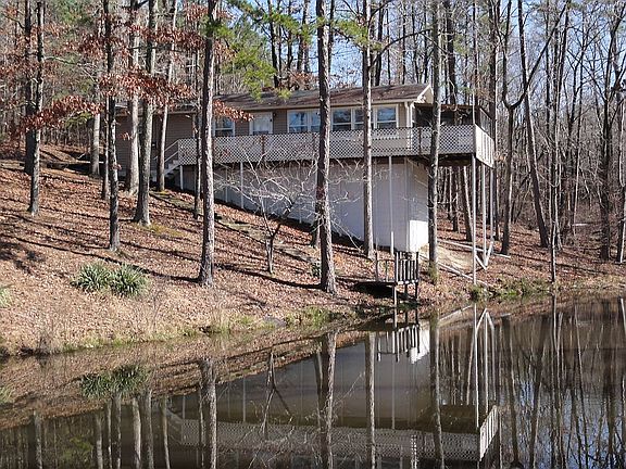 2nd image of 850 Yellow Creek Ln