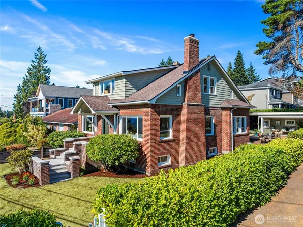 10026 Marine View Drive SW, Seattle, WA 98146