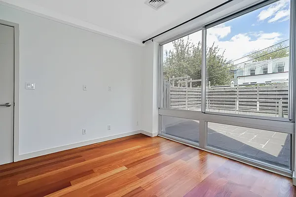 Sold by Avenue Sotheby's International Realty | media 5