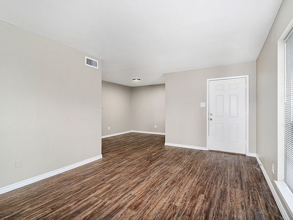 3rd image of 1303 S 2nd St APT 1
