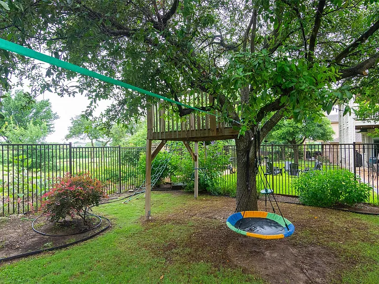 11004 Quarry Oaks Trl — Photo 35