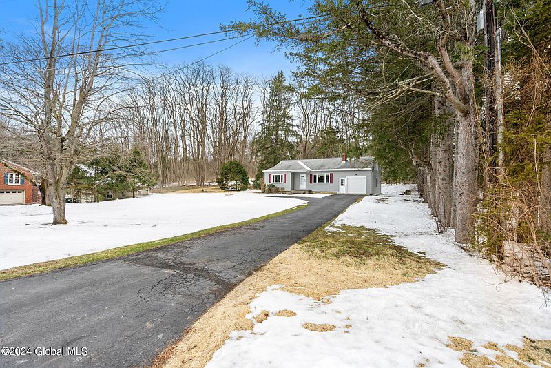 3rd image of 154 Willow Street