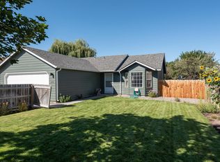 2147 SW 29th St, Redmond, OR 97756