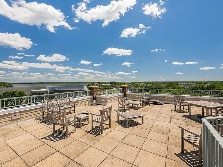 810 Belmont Bay Dr #201 — Photo 37