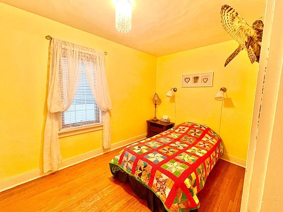 5th image of 333 5th St E