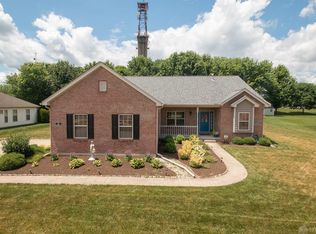 428 Greystone Dr, Centerville, OH 45458