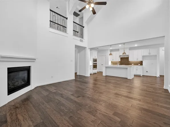 719 Uplands Dr, Northlake, TX 76226