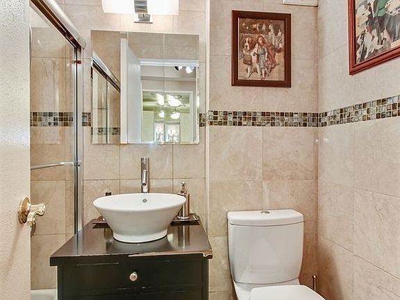4th image of 302 Lexington Ave #8C