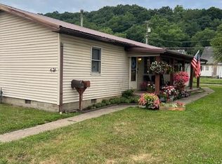 626 Poplar St, Nelsonville, OH 45764