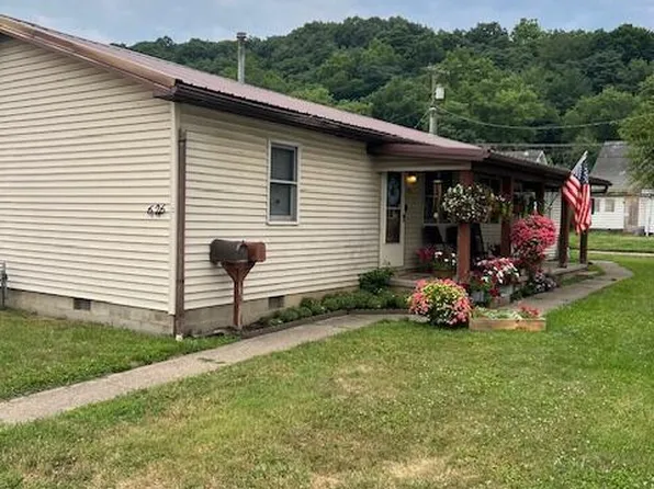 626 Poplar St, Nelsonville, OH 45764