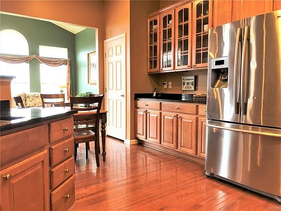 5th image of 5537 Bingley Ln
