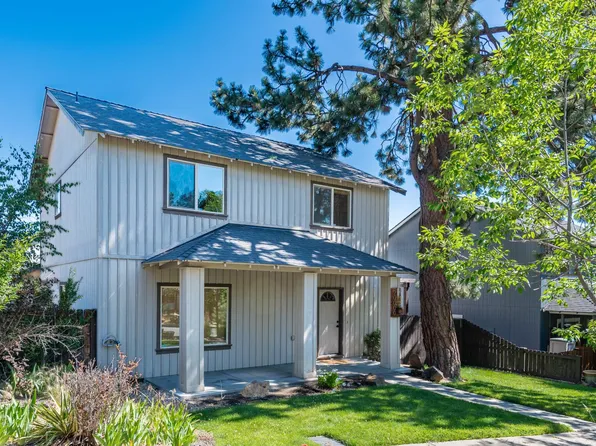 20000 Sorrento Pl, Bend, OR 97702