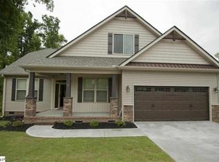 5 Amber Oaks Dr, Greer, SC 29651