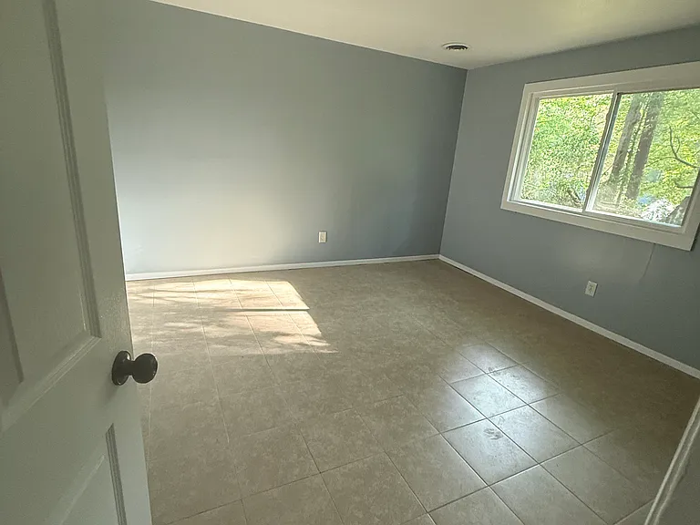 1922 Atkins Dr — Photo 13
