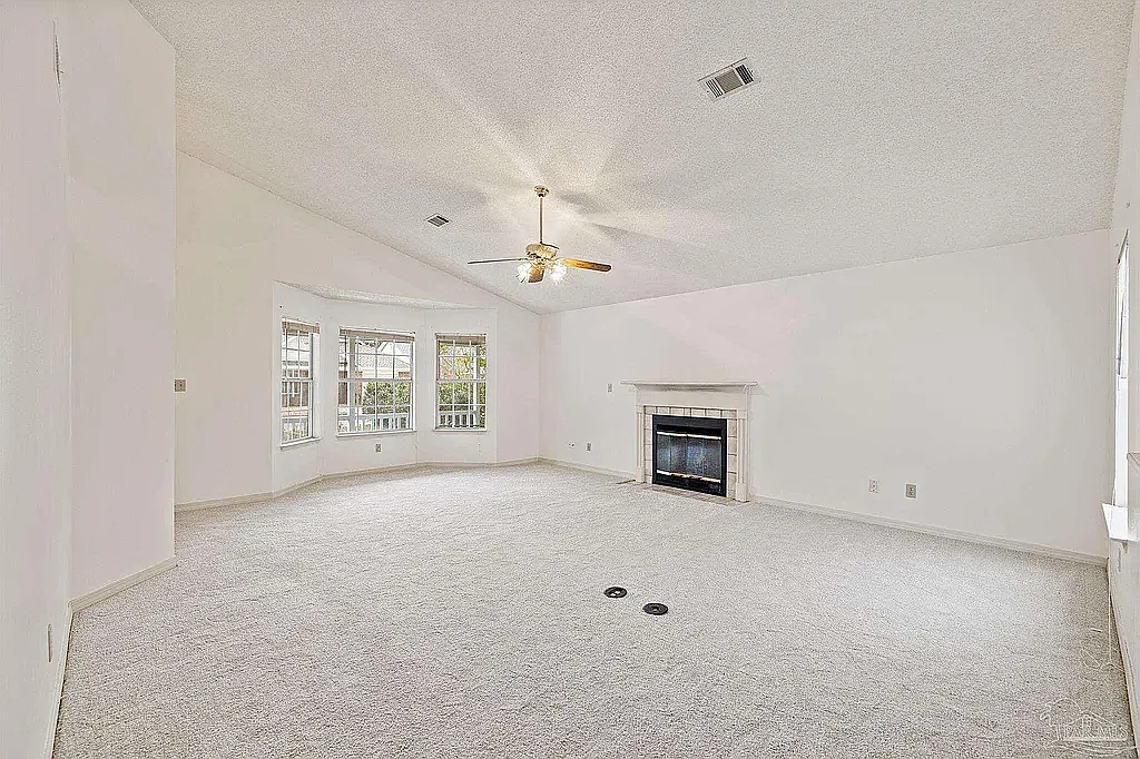 3 bed, 1658 sqft, $2,250 — Photo 4