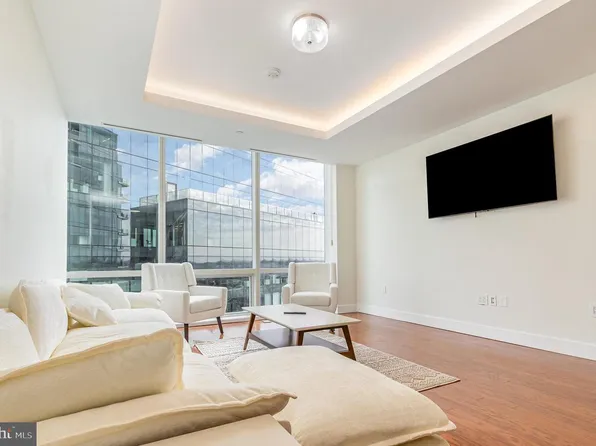 300 International Dr Unit 2106, Baltimore, MD 21202