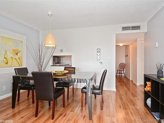 4th image of 608 NE 2nd St APT 445