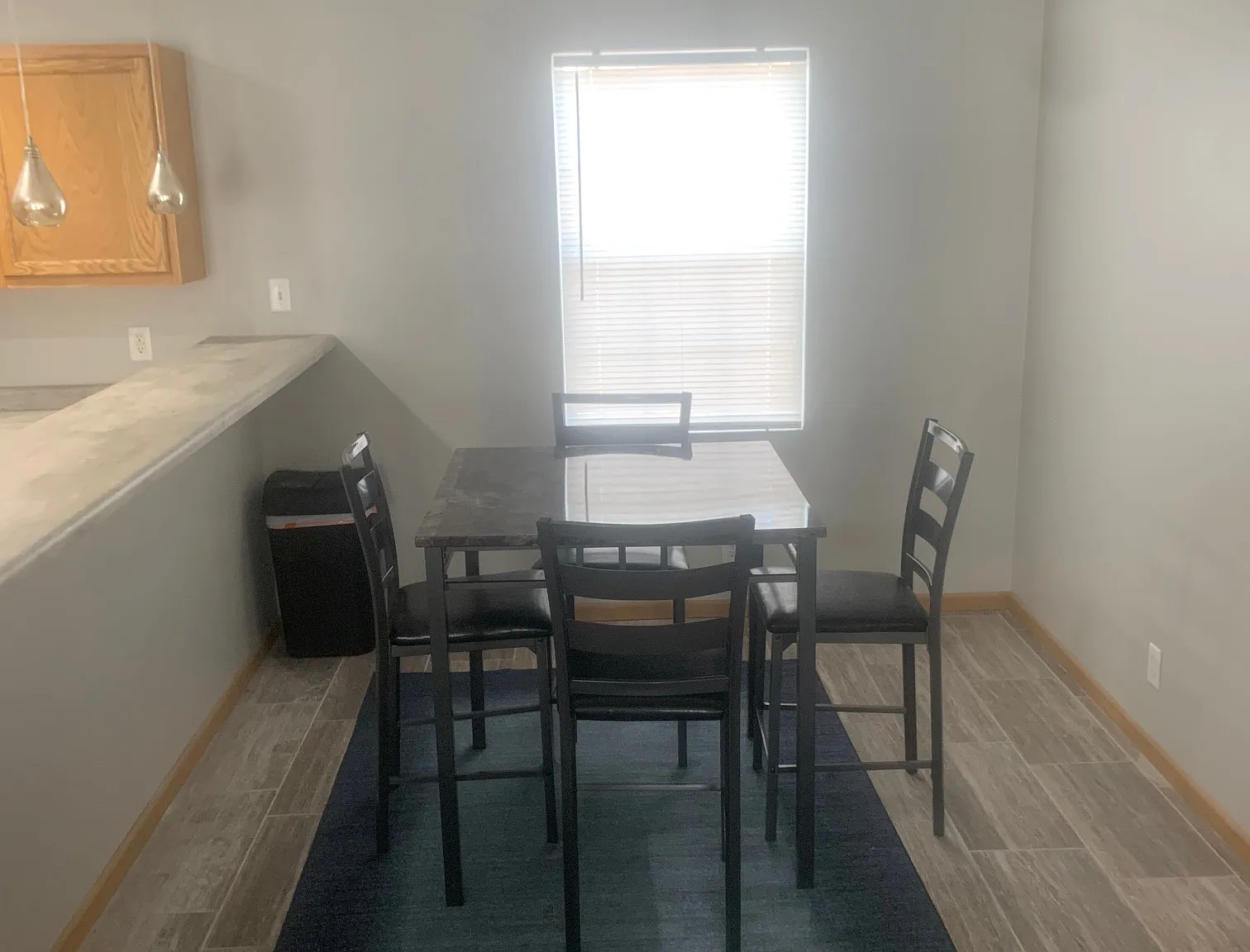 5 bed, 2054 sqft, $630 — Photo 4