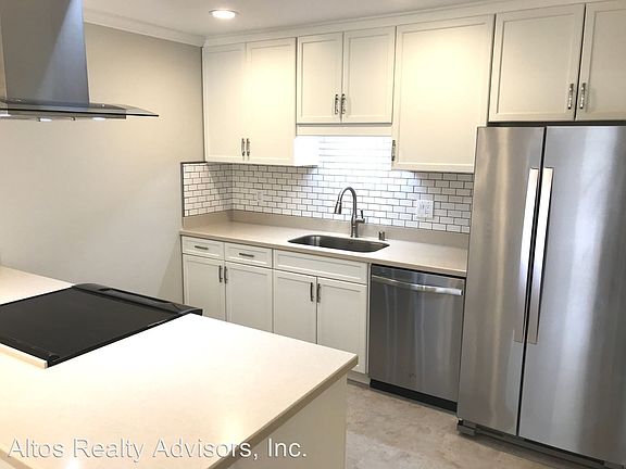 4th image of 125 Connemara Way APT 12