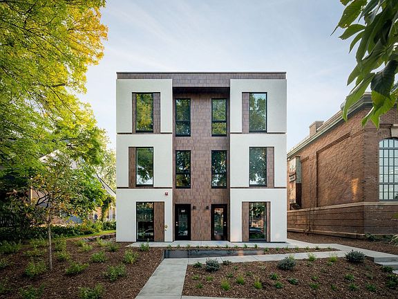 3rd image of 3251 Garfield Ave S #101