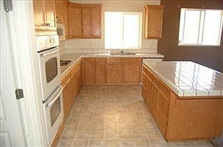 4th image of 1072 Dallas Dr
