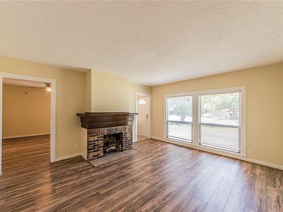 5th image of 2404 Alloway Dr